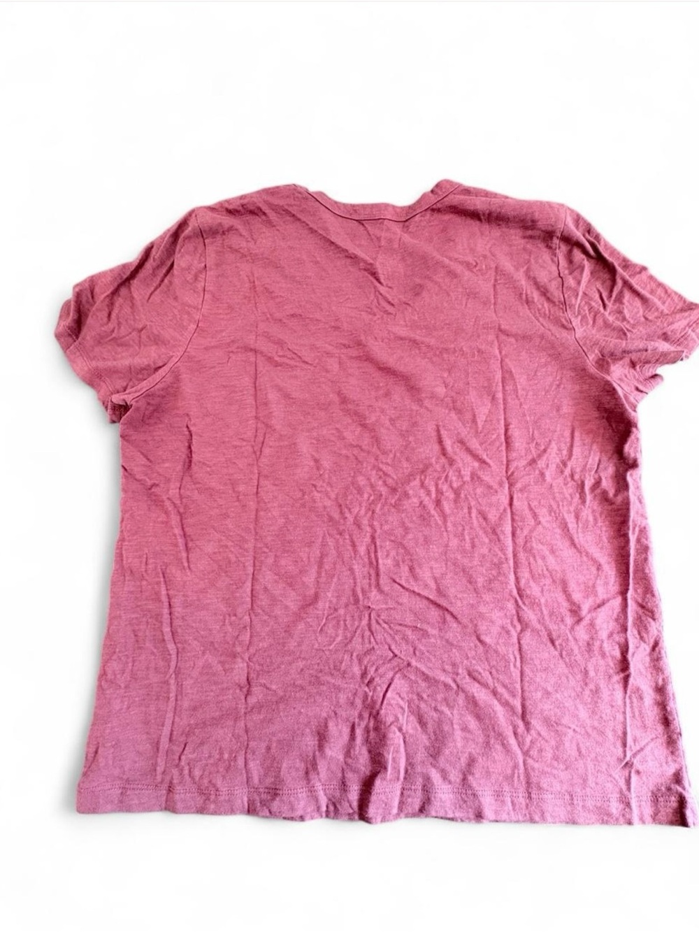 Universal Thread Women's V-Neck Tee in Dusty Rose - Picture 3 of 3